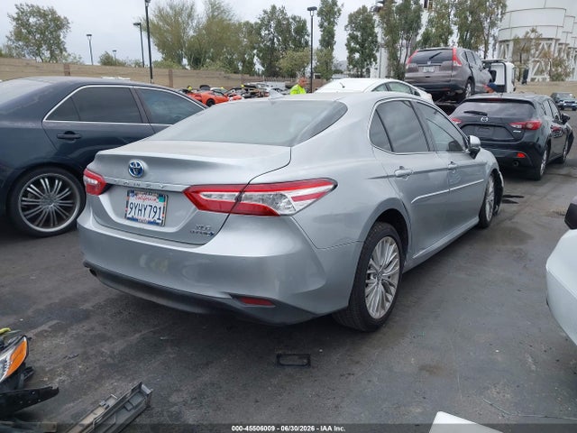 4T1B21HK3JU007562 Toyota Camry Hybrid Xle
