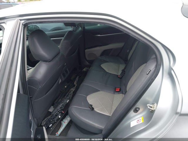 4T1B21HK3JU007562 Toyota Camry Hybrid Xle