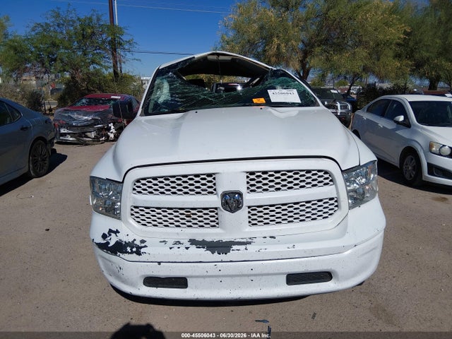 1C6RR7FTXKS673075 RAM 1500 Classic Tradesman 4x4 6&#039;4 Box
