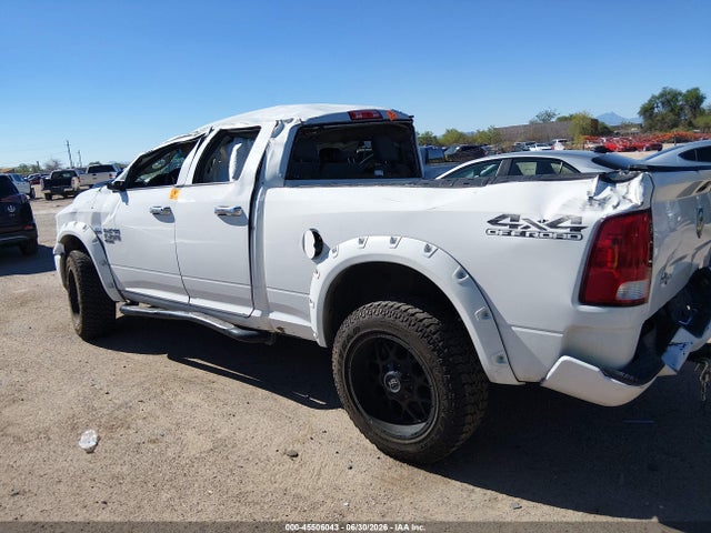 1C6RR7FTXKS673075 RAM 1500 Classic Tradesman 4x4 6&#039;4 Box