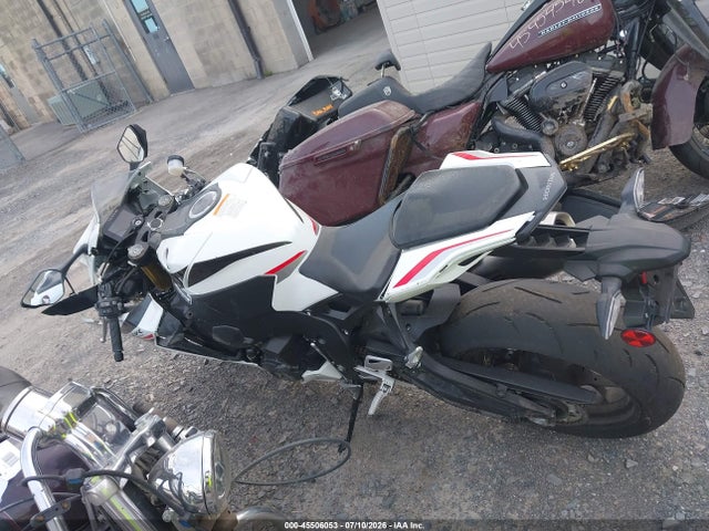 JH2SC7715TK900593 Honda CBR1000 RR