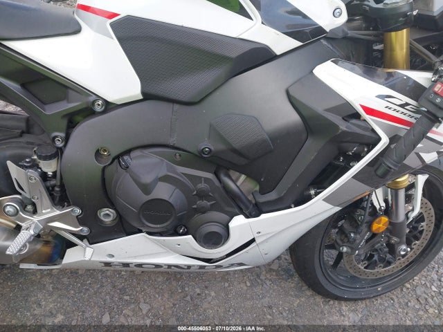 JH2SC7715TK900593 Honda CBR1000 RR