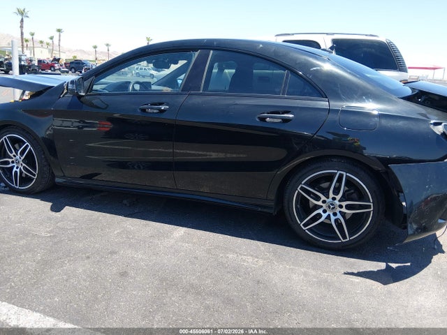 WDDSJ4EB7JN678424 Mercedes-Benz CLA 250