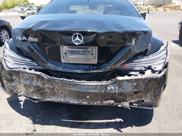 WDDSJ4EB7JN678424 Mercedes-Benz CLA 250