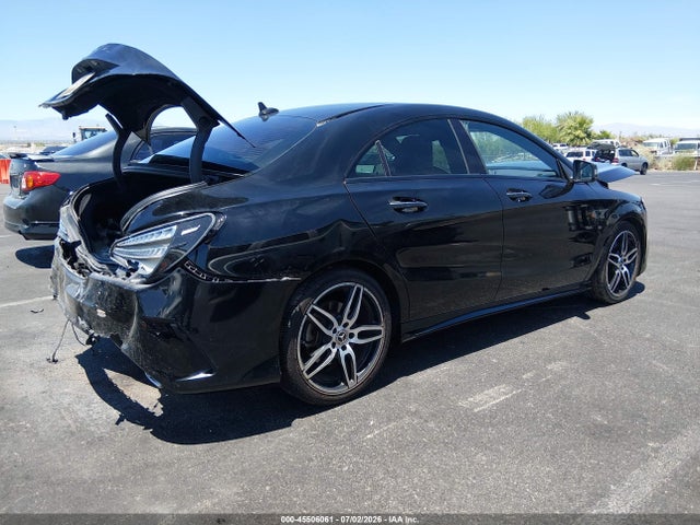 WDDSJ4EB7JN678424 Mercedes-Benz CLA 250
