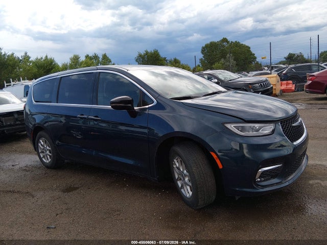 2025 Chrysler Pacifica Select მანქანა იყიდება აუქციონზე, vin: 2C4RC1BG1SR555997, აუქციონის ნომერი: 45506063