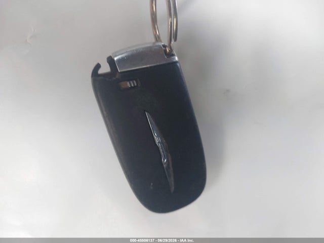 Продажа на аукционе авто 2015 Chrysler 200 Limited, vin: 1C3CCCAB6FN576665, номер лота: 45506137