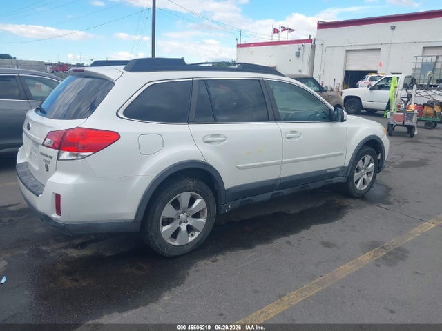 45506219 :رقم المزاد ، 4S4BRBGC8B3336938 vin ، 2011 Subaru Outback 2.5i Premium مزاد بيع