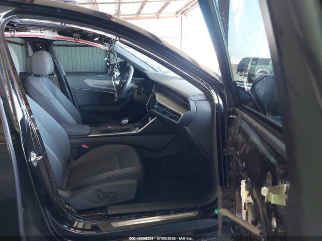 Продажа на аукционе авто 2024 Audi A6 Premium 45 Tfsi Quattro S Tronic, vin: WAUD3BF26RN029772, номер лота: 45506224
