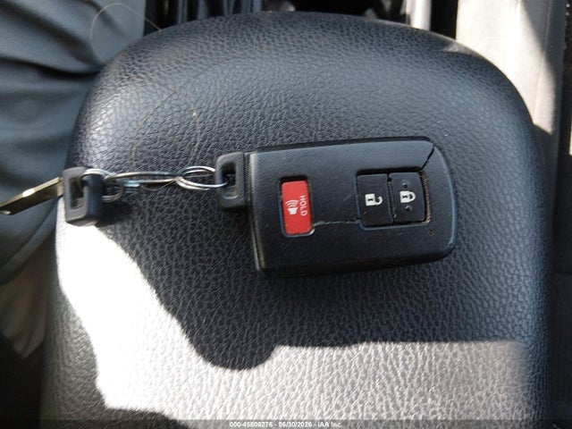 Toyota Rav4 Xle 2018 2T3WFREV6JW471701 Image 11