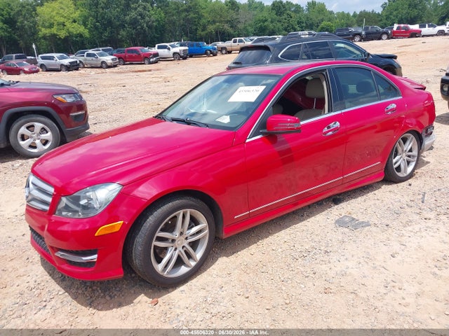 2013 Mercedes-benz C 250 Sport მანქანა იყიდება აუქციონზე, vin: WDDGF4HB4DA790581, აუქციონის ნომერი: 45506320