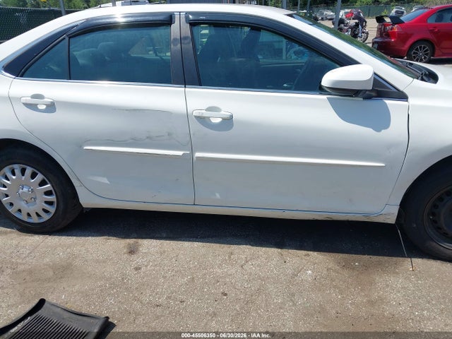 2017 Toyota Camry Le მანქანა იყიდება აუქციონზე, vin: 4T1BF1FK5HU360063, აუქციონის ნომერი: 45506350