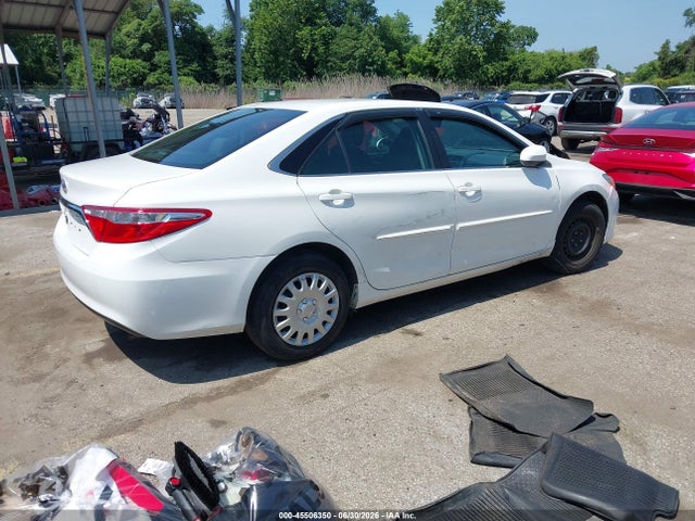 2017 Toyota Camry Le მანქანა იყიდება აუქციონზე, vin: 4T1BF1FK5HU360063, აუქციონის ნომერი: 45506350
