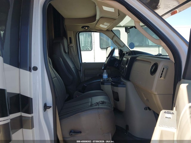 Ford E-450 Cutaway 2019 1FDXE4FSXKDC74720 Image 5