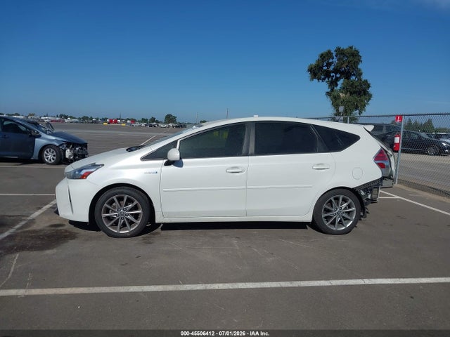 Toyota Prius V Five 2015 JTDZN3EU8FJ020280 Image 15
