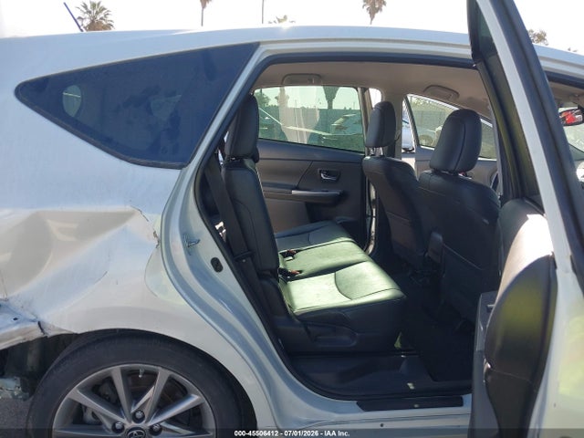 Toyota Prius V Five 2015 JTDZN3EU8FJ020280 Image 8