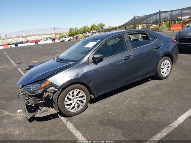 Toyota COROLLA LE 2019 5YFBURHE1KP877445 Image 2