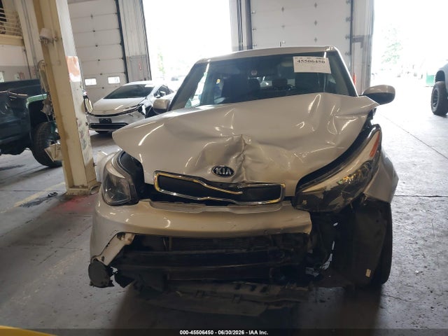 KIA Soul 2016 KNDJN2A25G7836275 Image 13