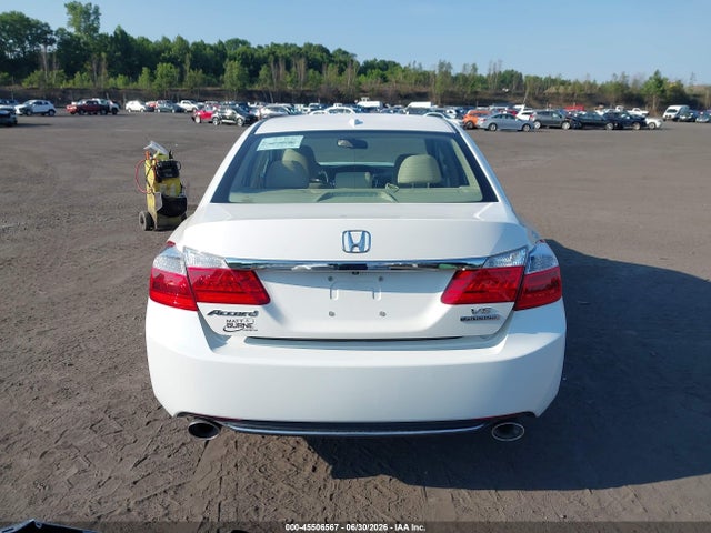2015 Honda Accord Touring მანქანა იყიდება აუქციონზე, vin: 1HGCR3F97FA018509, აუქციონის ნომერი: 45506567