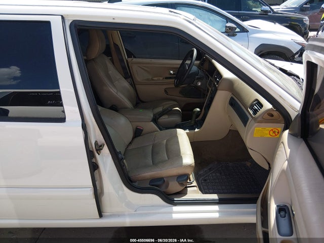 45506696 :رقم المزاد ، YV1LW55AXX2621524 vin ، 1999 Volvo V70 مزاد بيع