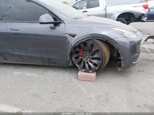 45506751 :رقم المزاد ، 7SAYGDEF1PF838202 vin ، 2023 Tesla Model Y Performance Dual Motor All-wheel Drive مزاد بيع