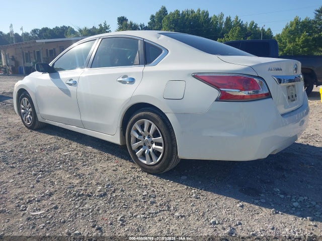 2015 Nissan Altima 2.5/2.5 S/2.5 Sl/2.5 Sv მანქანა იყიდება აუქციონზე, vin: 1N4AL3AP3FC295620, აუქციონის ნომერი: 45506769