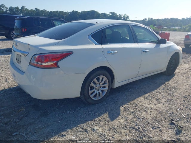 2015 Nissan Altima 2.5/2.5 S/2.5 Sl/2.5 Sv მანქანა იყიდება აუქციონზე, vin: 1N4AL3AP3FC295620, აუქციონის ნომერი: 45506769