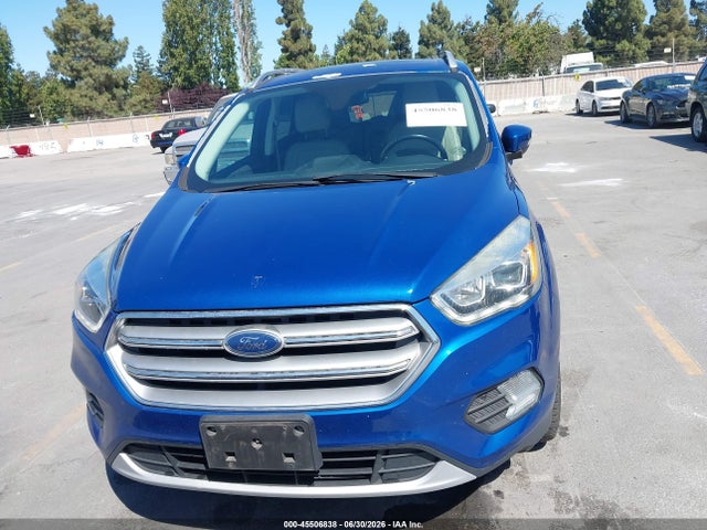 45506838 :رقم المزاد ، 1FMCU9J98HUB23791 vin ، 2017 Ford Escape Titanium مزاد بيع