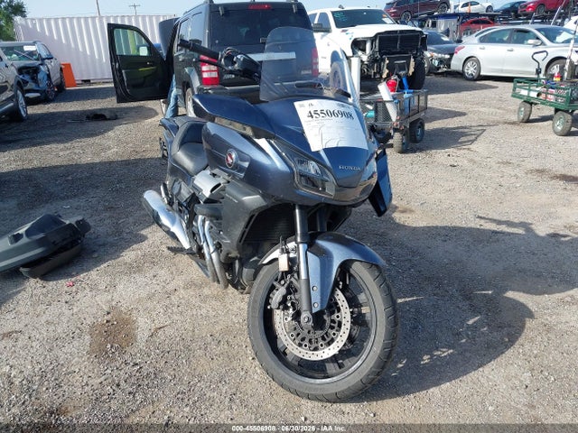45506908 :رقم المزاد ، JH2SC7457EK000787 vin ، 2014 Honda Ctx1300 A مزاد بيع