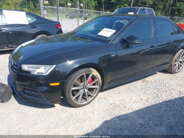 Audi A4 2.0t Premium/2.0t Tech Premium 2018 WAUENAF46JN001033 Image 2