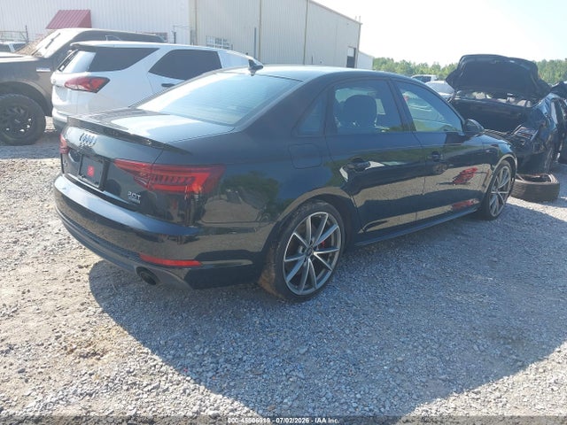 Audi A4 2.0t Premium/2.0t Tech Premium 2018 WAUENAF46JN001033 Image 4