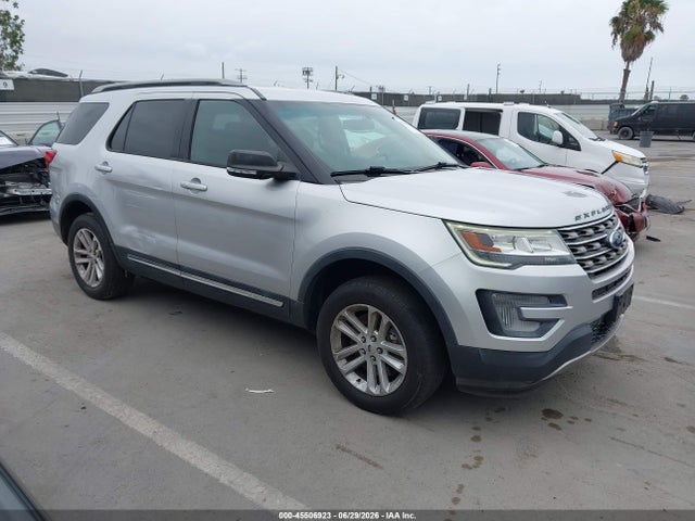 2017 1FM5K7DH7HGA12427 main image