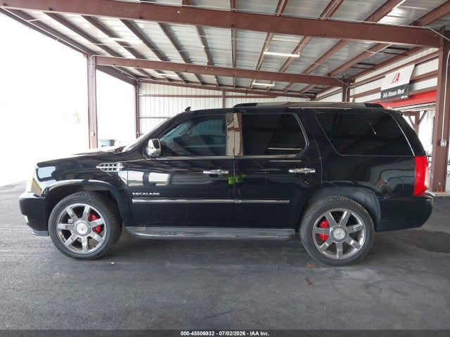 2010 Cadillac Escalade Luxury მანქანა იყიდება აუქციონზე, vin: 1GYUKBEF1AR259382, აუქციონის ნომერი: 45506932
