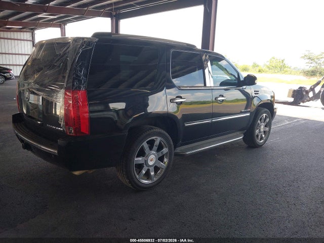 2010 Cadillac Escalade Luxury მანქანა იყიდება აუქციონზე, vin: 1GYUKBEF1AR259382, აუქციონის ნომერი: 45506932