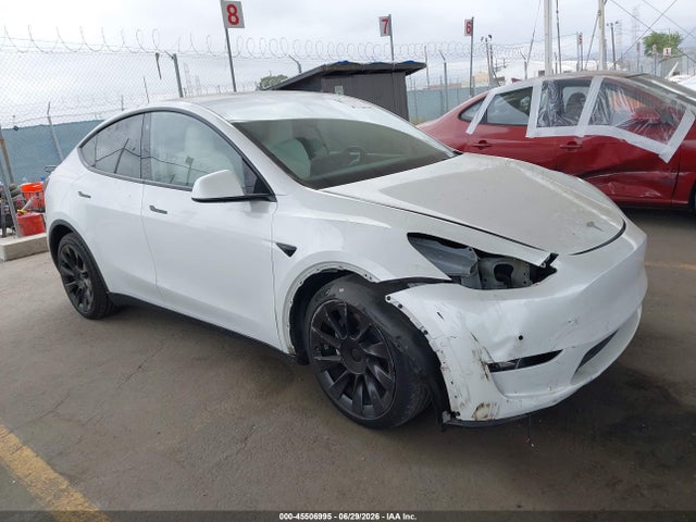 Tesla Model Y Long Range Dual Motor All-wheel Drive 2021 5YJYGDEE4MF277171 головне зображення