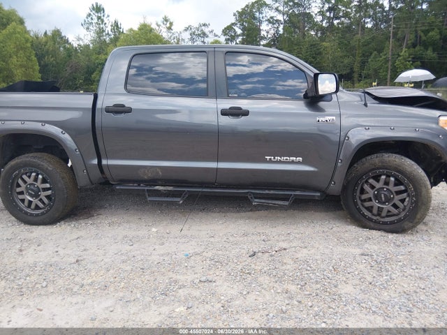 5TFDW5F19HX587587 Toyota Tundra Sr5 5.7l V8