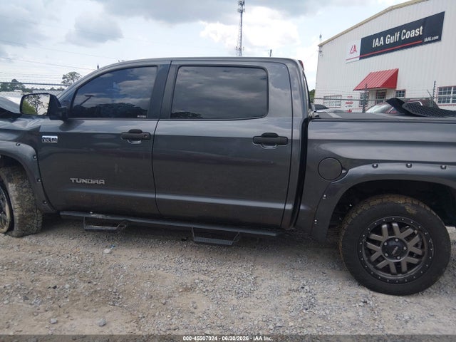5TFDW5F19HX587587 Toyota Tundra Sr5 5.7l V8