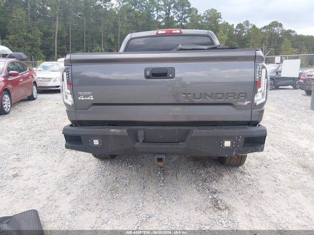 5TFDW5F19HX587587 Toyota Tundra Sr5 5.7l V8
