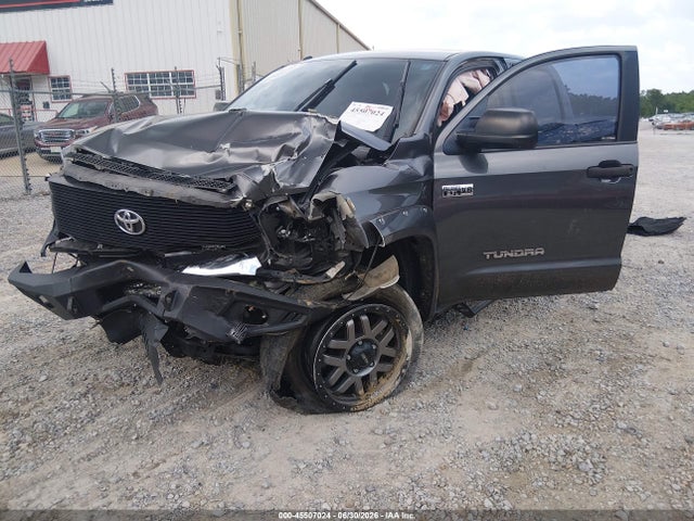 5TFDW5F19HX587587 Toyota Tundra Sr5 5.7l V8