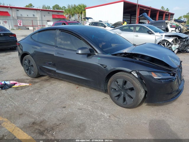 Tesla Model 3 Long Range Rear-wheel Drive/standard Rear-wheel Drive 2025 5YJ3E1EA1SF008831 main image