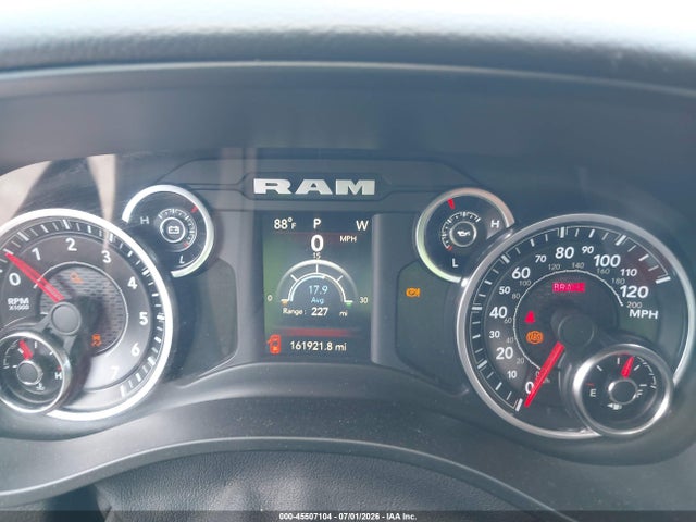 2020 Ram 1500 Big Horn  4x2 5'7 Box მანქანა იყიდება აუქციონზე, vin: 1C6RREFT3LN312002, აუქციონის ნომერი: 45507104