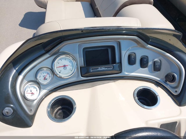 Suntracker Ph30 Pontoon Boat 2018 BUJ520721718 Image 7