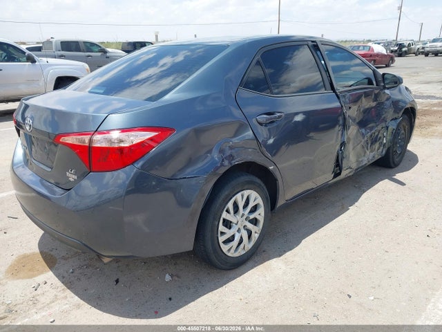 Toyota COROLLA LE 2018 5YFBURHE6JP834623 Image 4