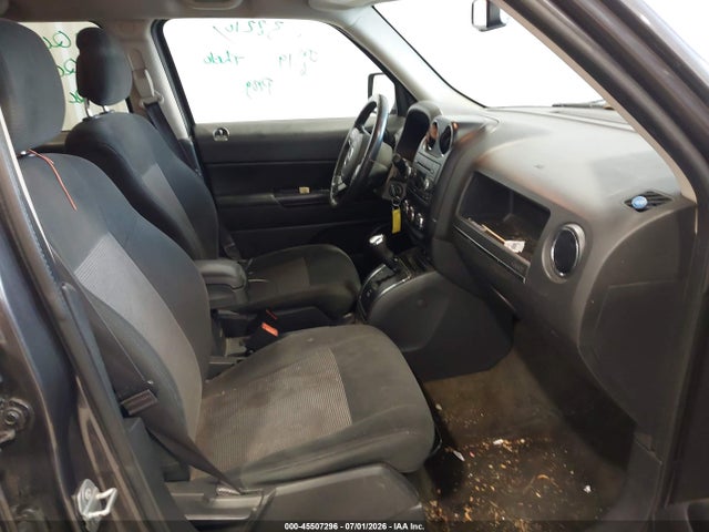 Jeep Patriot Latitude 2016 1C4NJPFA0GD794853 Image 5