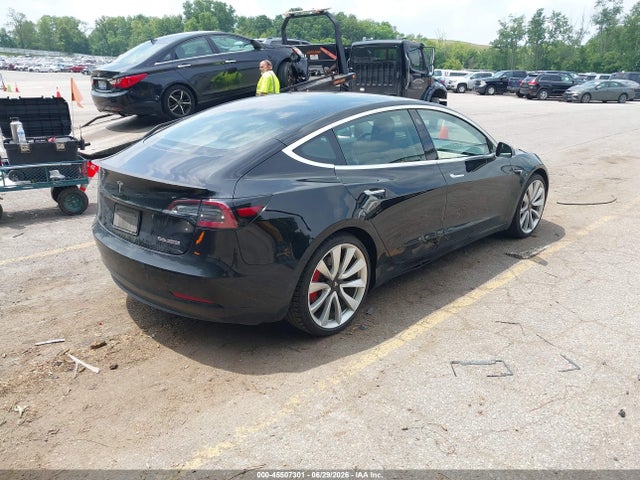 45507301 :رقم المزاد ، 5YJ3E1EB0KF392593 vin ، 2019 Tesla Model 3 Long Range/performance مزاد بيع