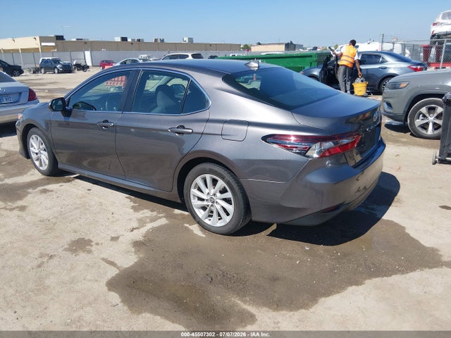 4T1R11AK4RU917423 Toyota CAMRY LE