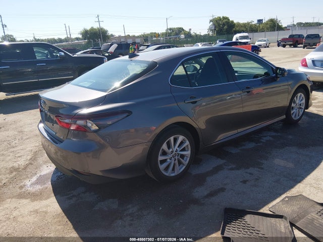 4T1R11AK4RU917423 Toyota CAMRY LE