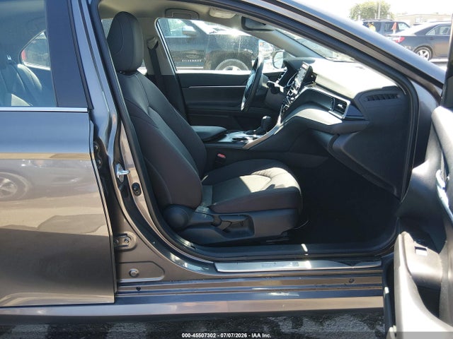 4T1R11AK4RU917423 Toyota CAMRY LE