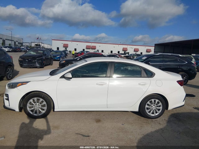 Продажа на аукционе авто 2021 Kia Forte Fe, vin: 3KPF24AD8ME402004, номер лота: 45507326