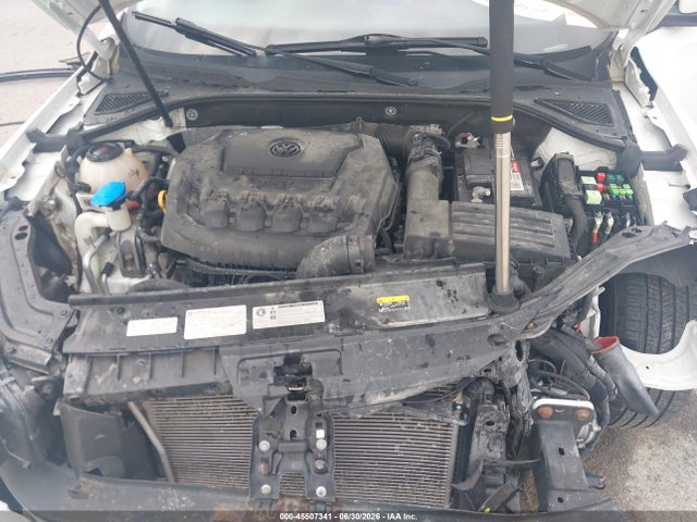 1VWBA7A33JC011479 Volkswagen Passat 2.0t Se